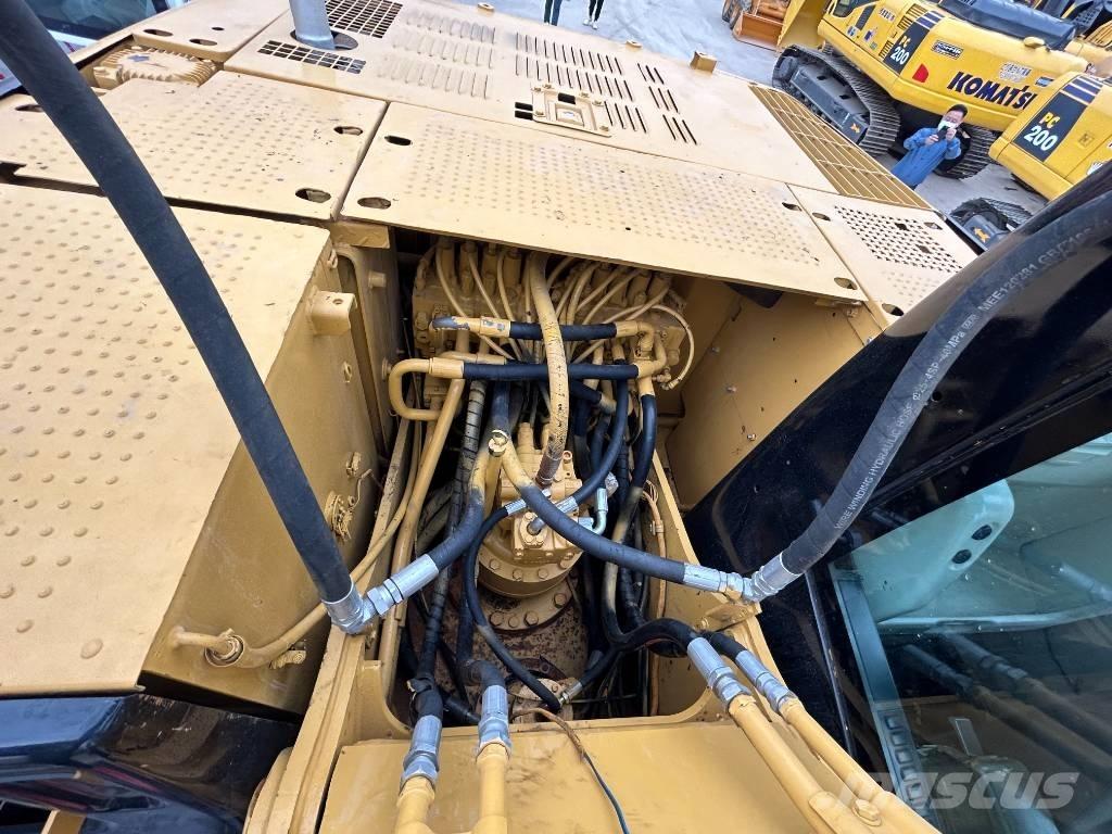 CAT 320 C Vikšriniai ekskavatoriai