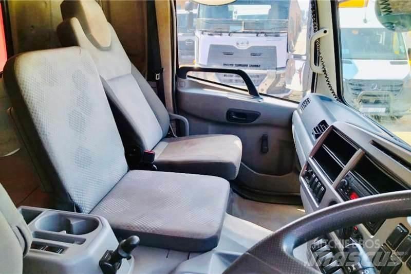 UD Croner PKE 250 Kita
