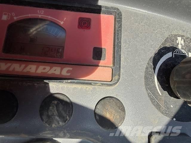 Dynapac CC 1300 Porinių būgnų volai