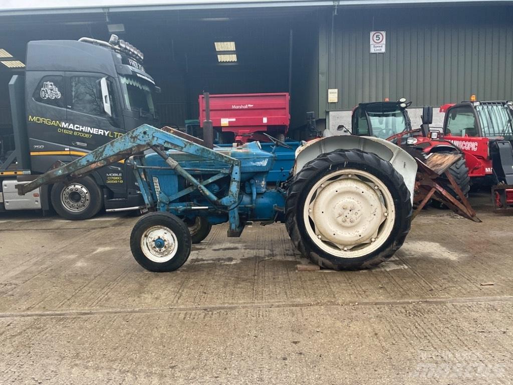 Ford 4000 Traktoriai