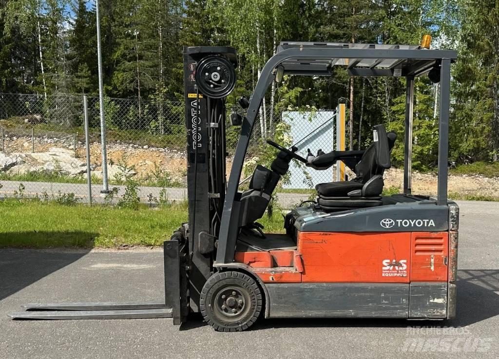 Toyota 7 FBEF 16 Elektriniai šakiniai krautuvai