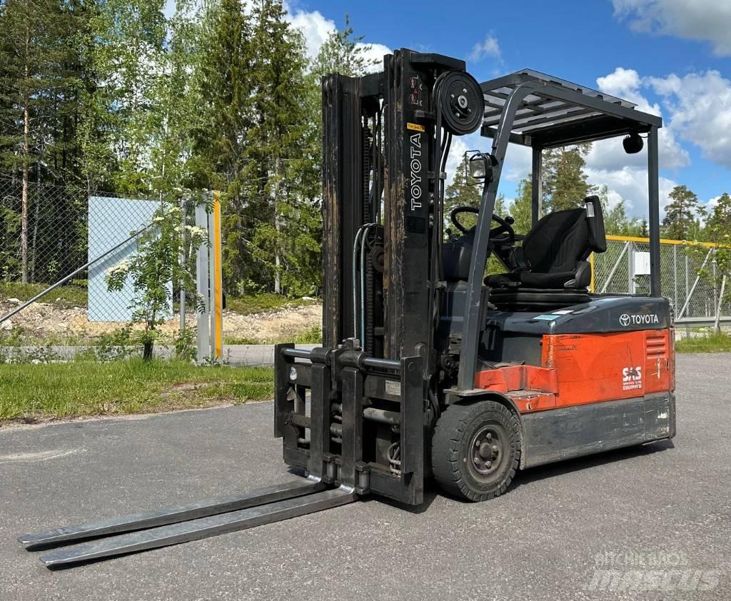 Toyota 7 FBEF 16 Elektriniai šakiniai krautuvai