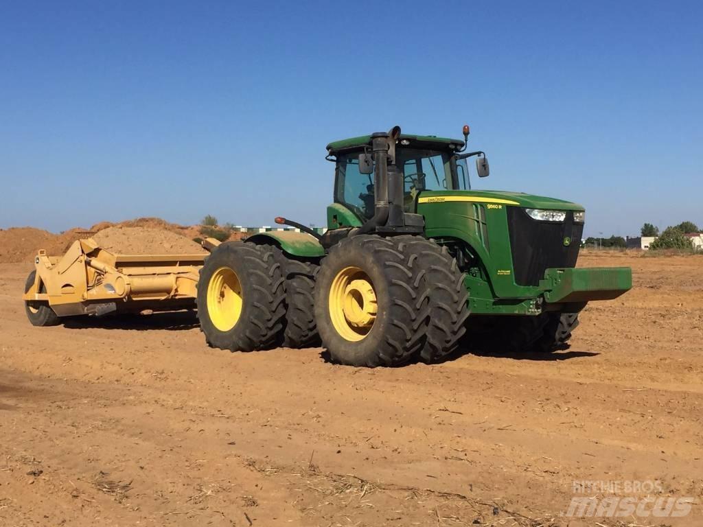 John Deere 9560 R Traktoriai