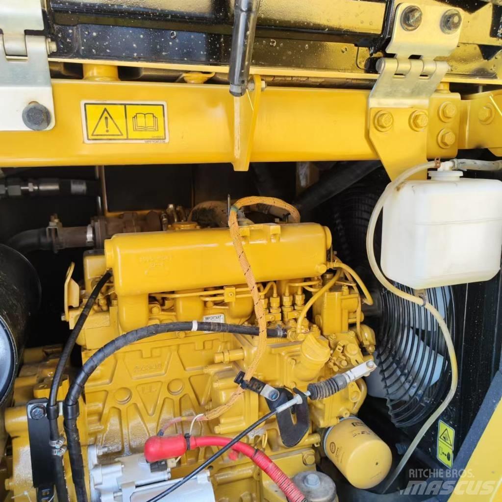 CAT 306 Vikšriniai ekskavatoriai