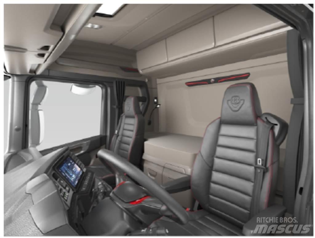 Scania R590 8x4 Sunkvežimiai su keliamuoju kabliu