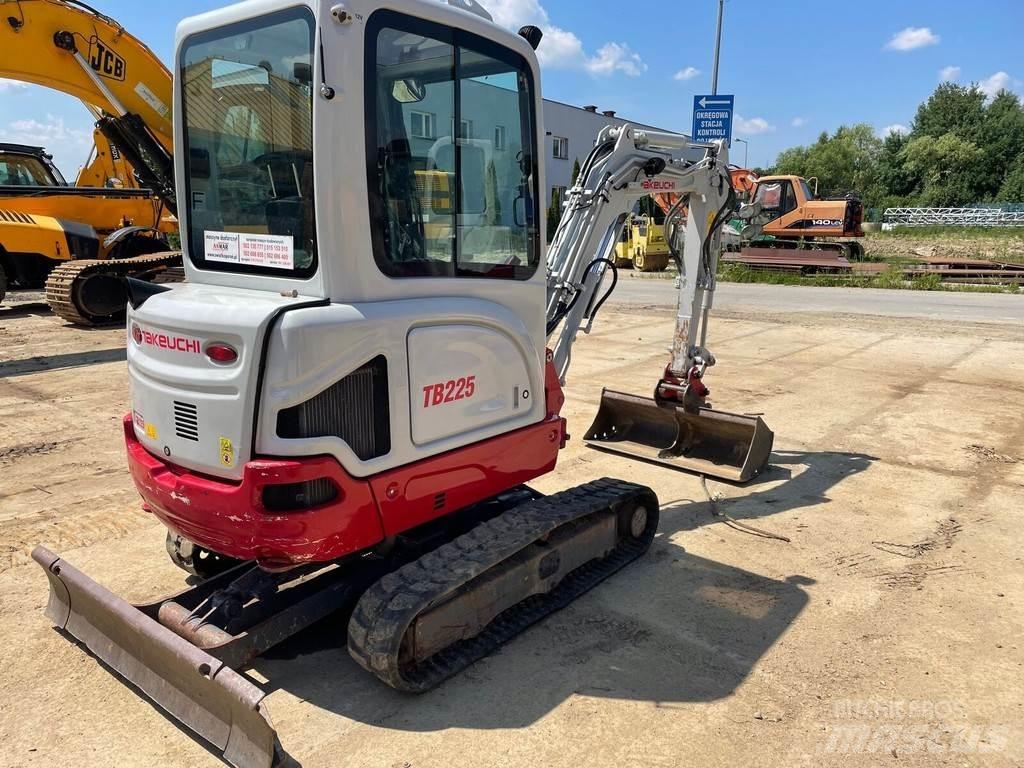 Takeuchi TB225 Mini ekskavatoriai < 7 t