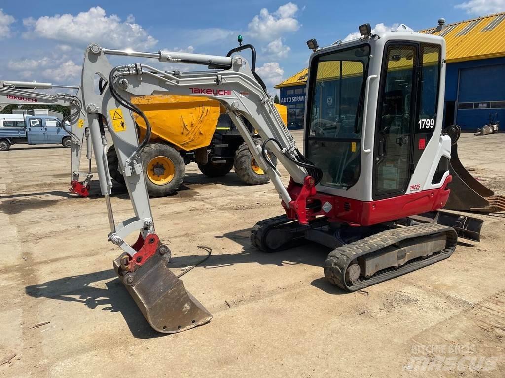 Takeuchi TB225 Mini ekskavatoriai < 7 t