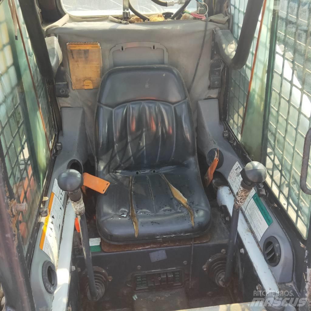 Bobcat S185 Krautuvai su šoniniu pasukimu