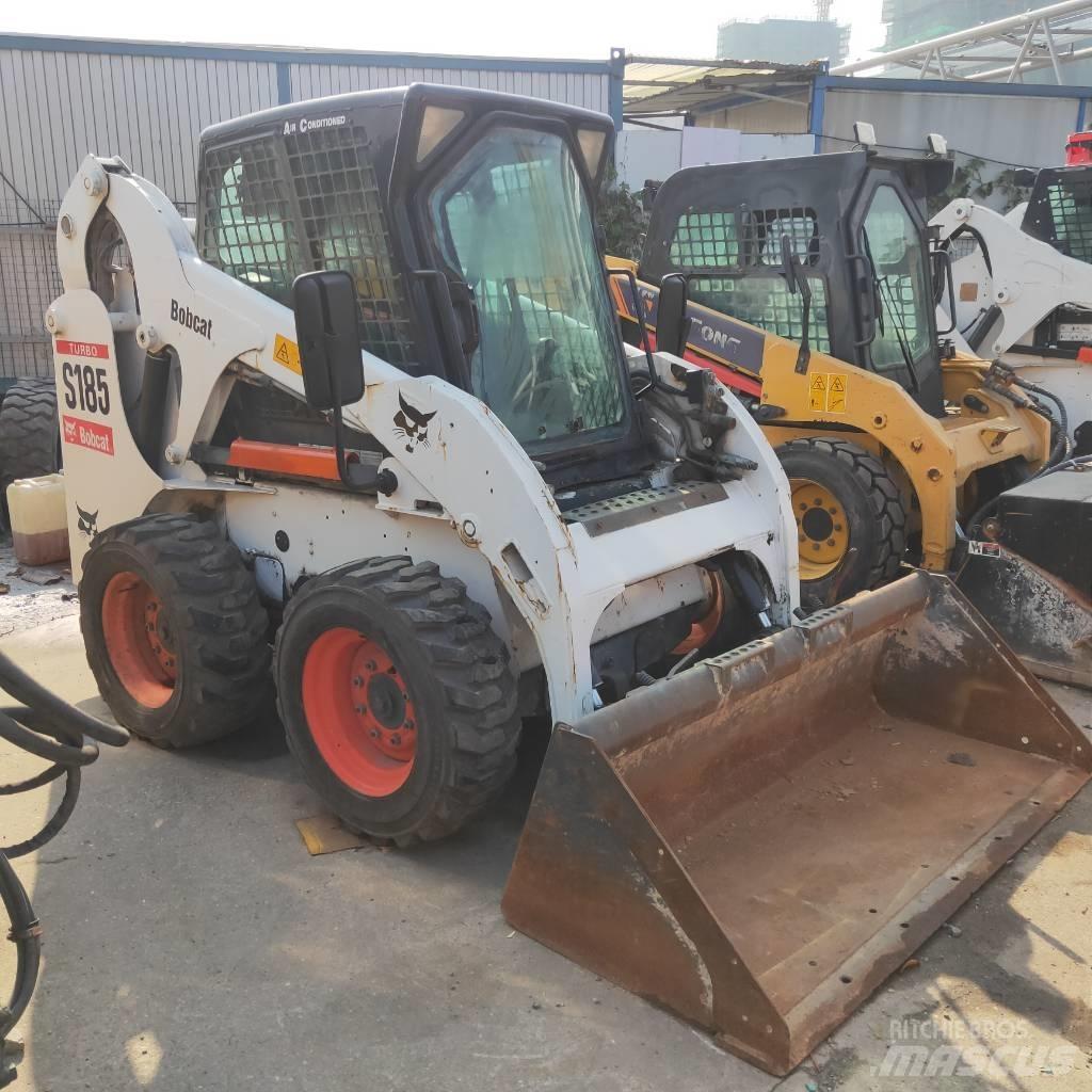 Bobcat S185 Krautuvai su šoniniu pasukimu