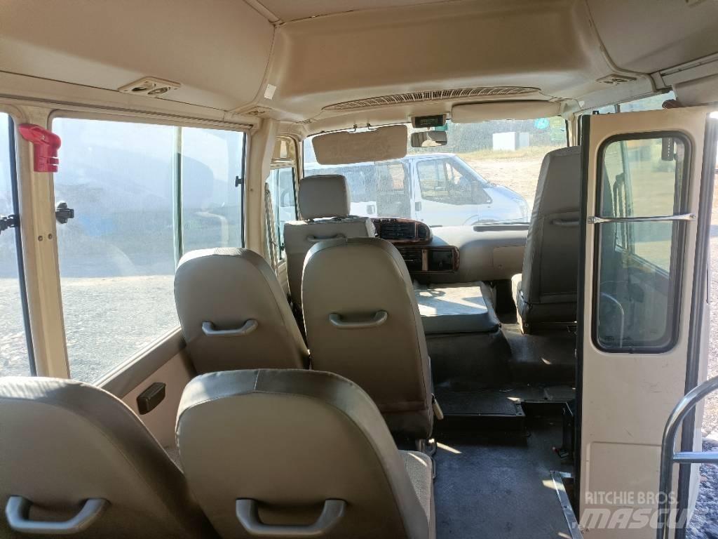 Toyota Coaster Tarpmiestiniai autobusai