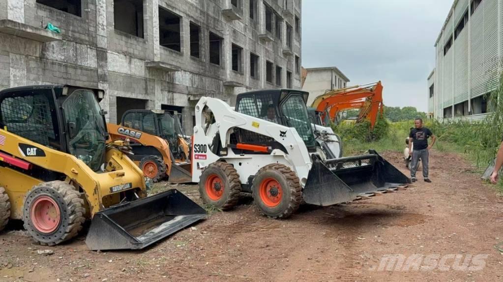 Bobcat S 300 Krautuvai su šoniniu pasukimu