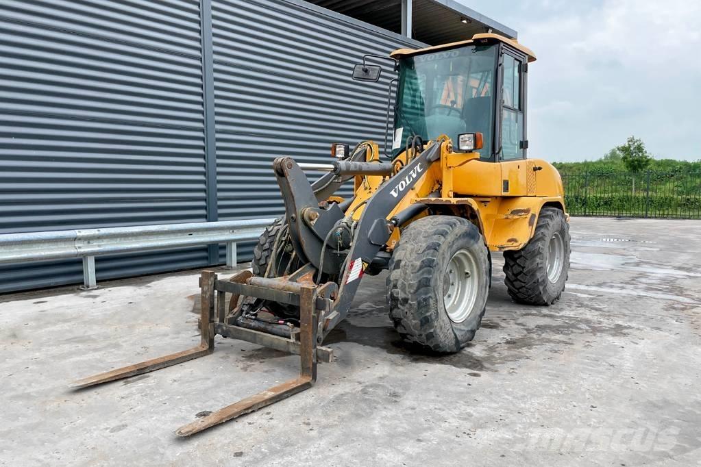 Volvo L 30 ZX Naudoti ratiniai krautuvai