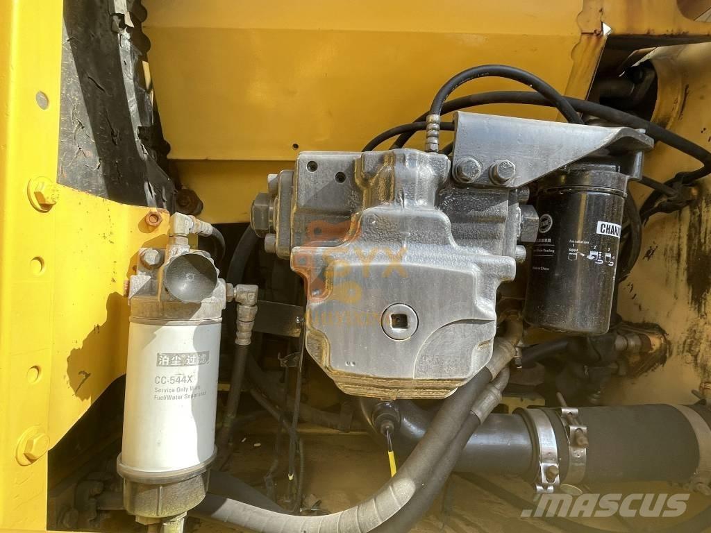 Komatsu PC 220-8 Vikšriniai ekskavatoriai