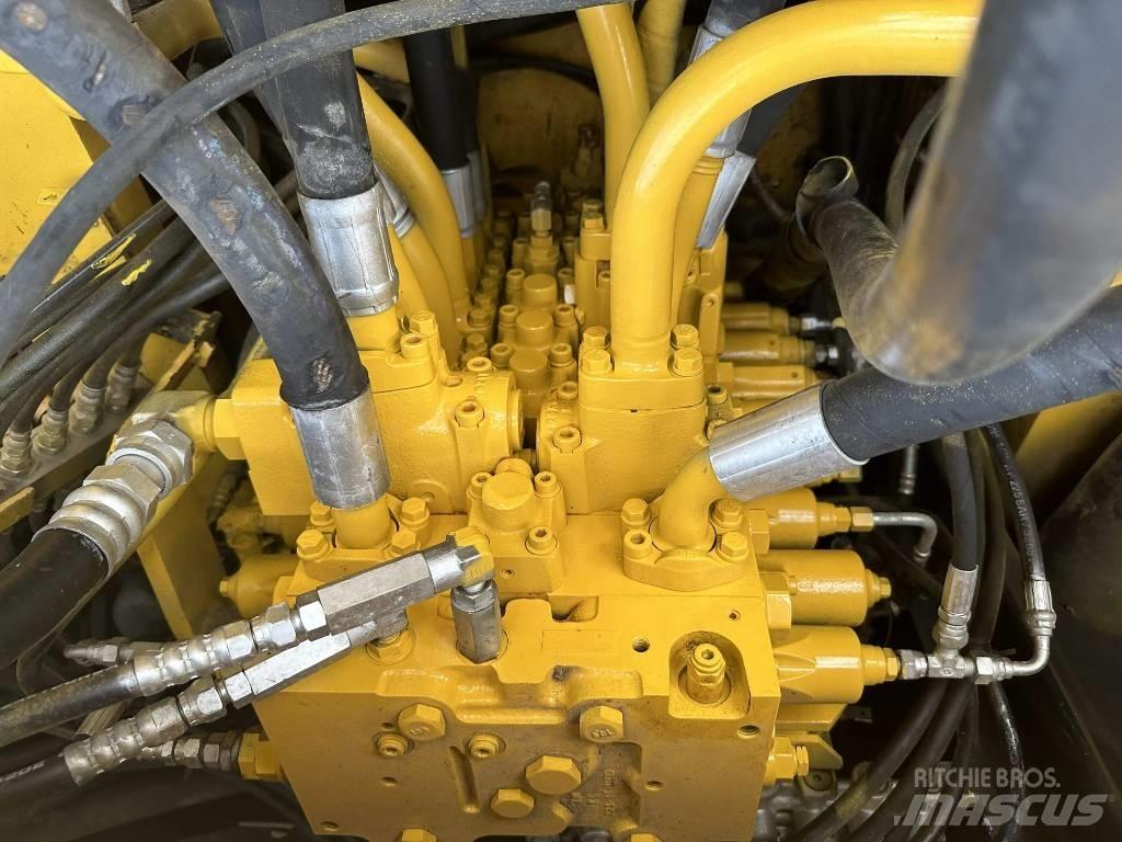 Komatsu PC400-7 Vikšriniai ekskavatoriai