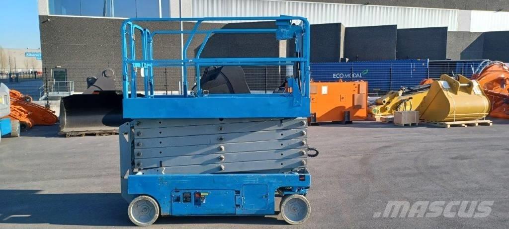 GENIE GS4047 Žirkliniai keltuvai