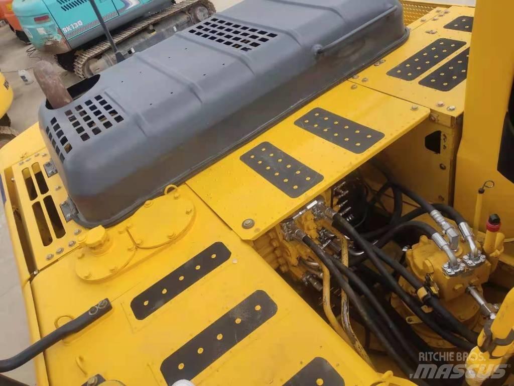 Komatsu 220-8 Vikšriniai ekskavatoriai