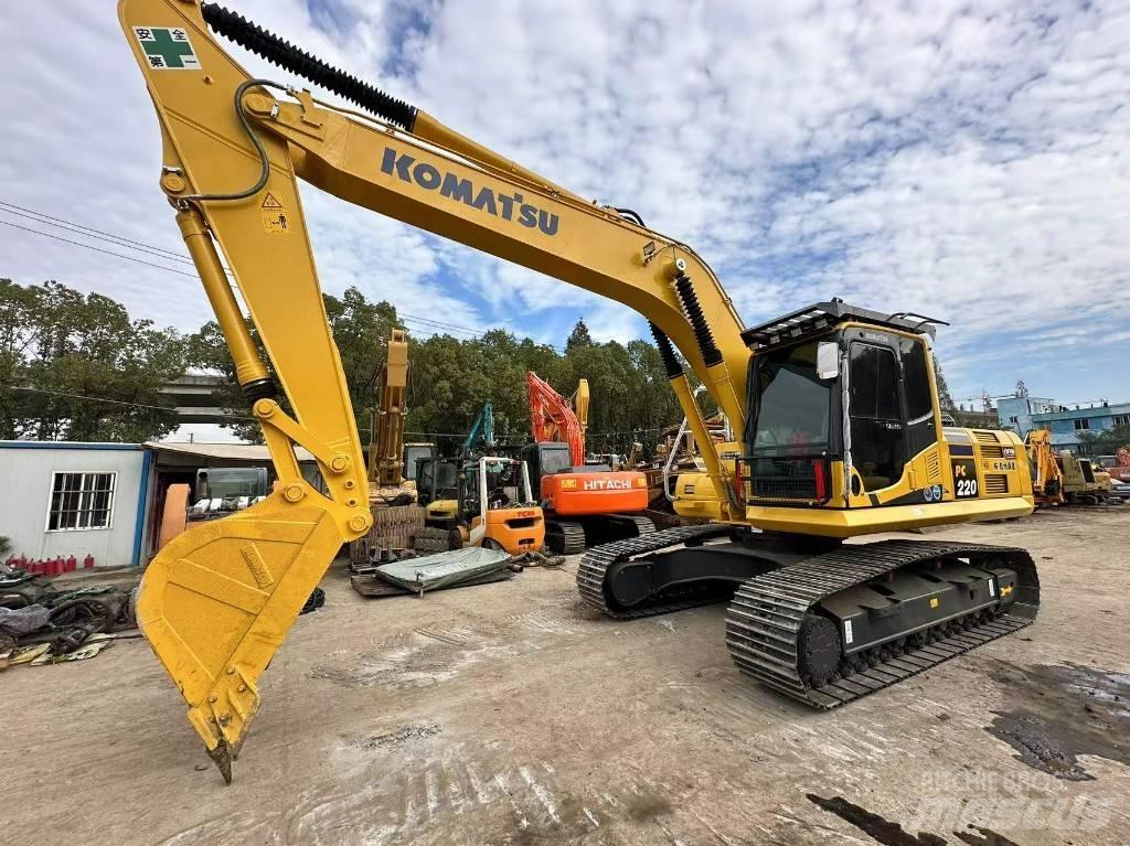 Komatsu PC 220 Vikšriniai ekskavatoriai