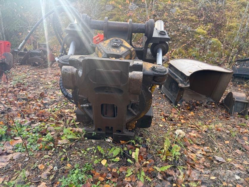 CASE CX210 Vikšriniai ekskavatoriai