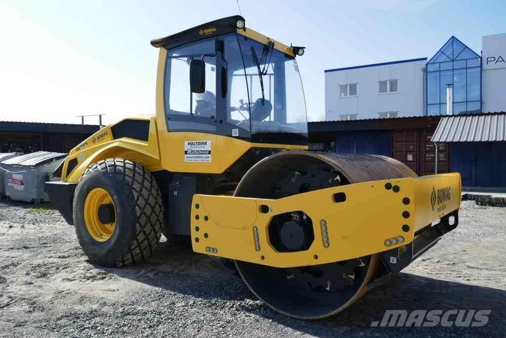 Bomag BW 213 D-5 Gruntiniai volai