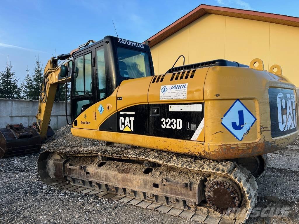 CAT 323 D L Vikšriniai ekskavatoriai
