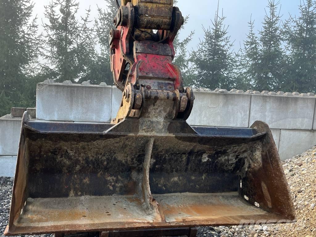CAT 323 D L Vikšriniai ekskavatoriai