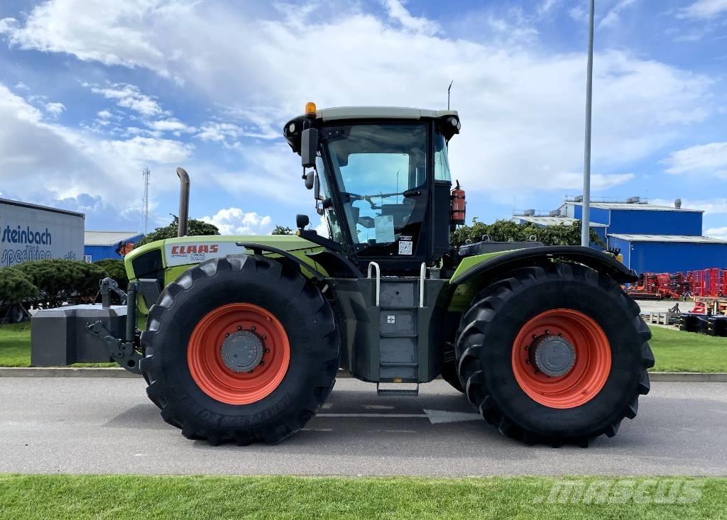 CLAAS Xerion 3800 Traktoriai