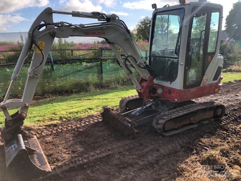 Takeuchi TB 225 Mini ekskavatoriai < 7 t