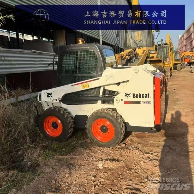 Bobcat S 550 Krautuvai su šoniniu pasukimu