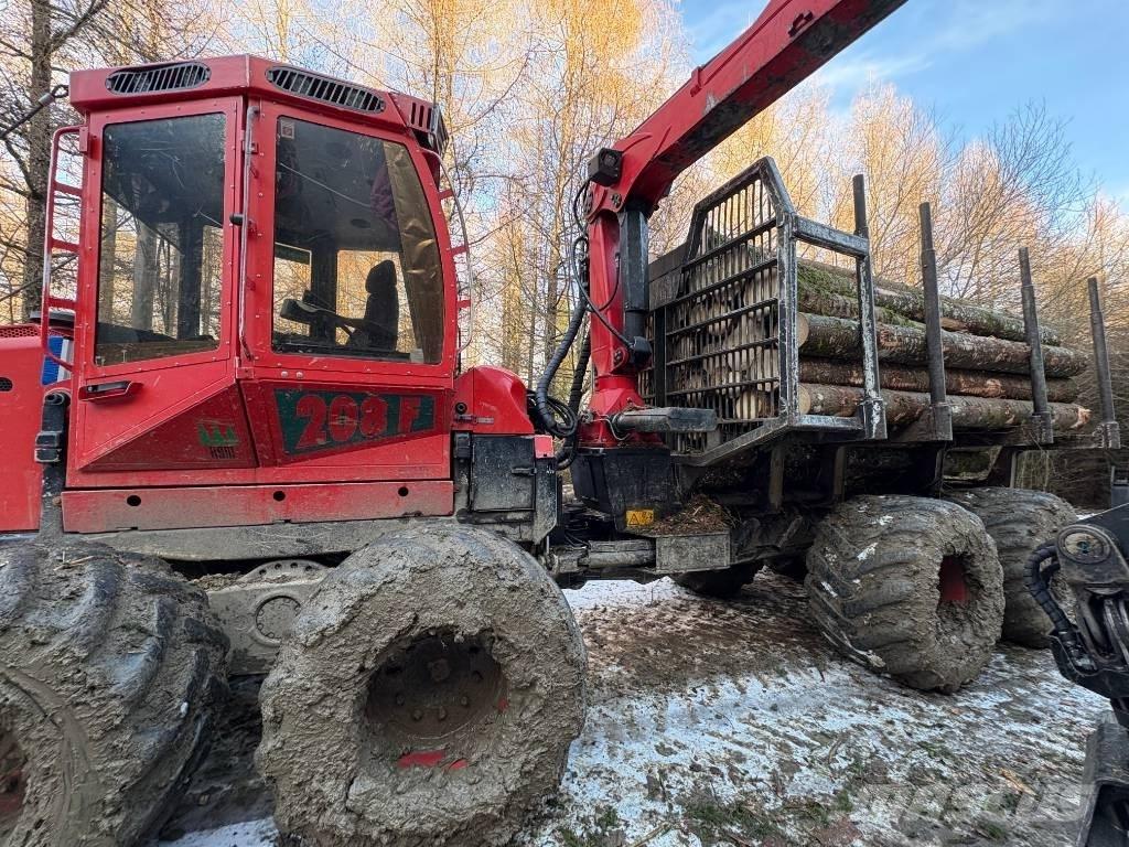 HSM 208F 11 Naudoti miškovežiai (Forvarderiai)