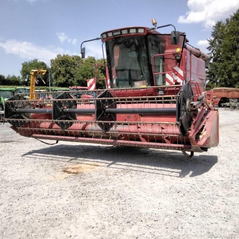 Case IH 2366E Derliaus nuėmimo kombainai