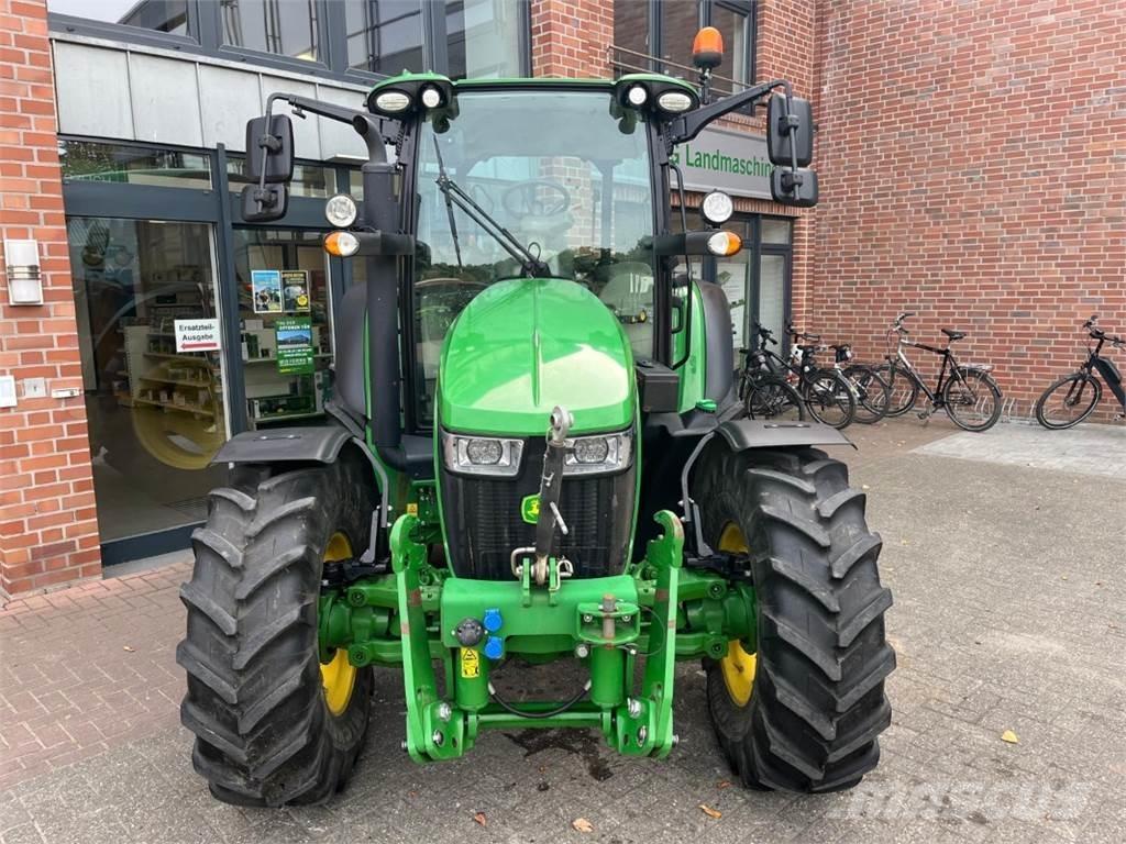 John Deere 5100R Traktoriai