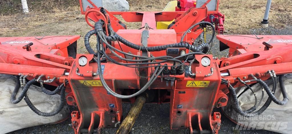 Kuhn FC 883 Formuojančios žoliapjovės