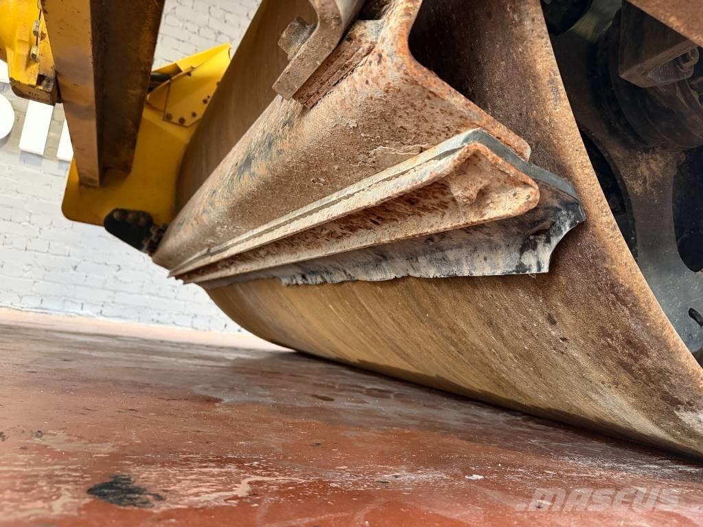 Bomag BW 211 D-4 Vieno būgno volai