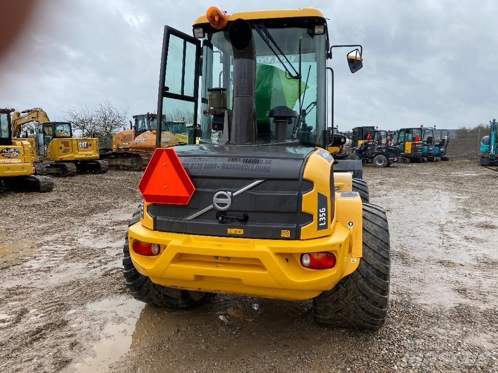 Volvo L 35 G Naudoti ratiniai krautuvai
