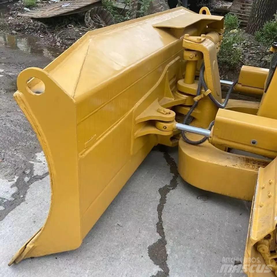 CAT D5M Vikšriniai buldozeriai