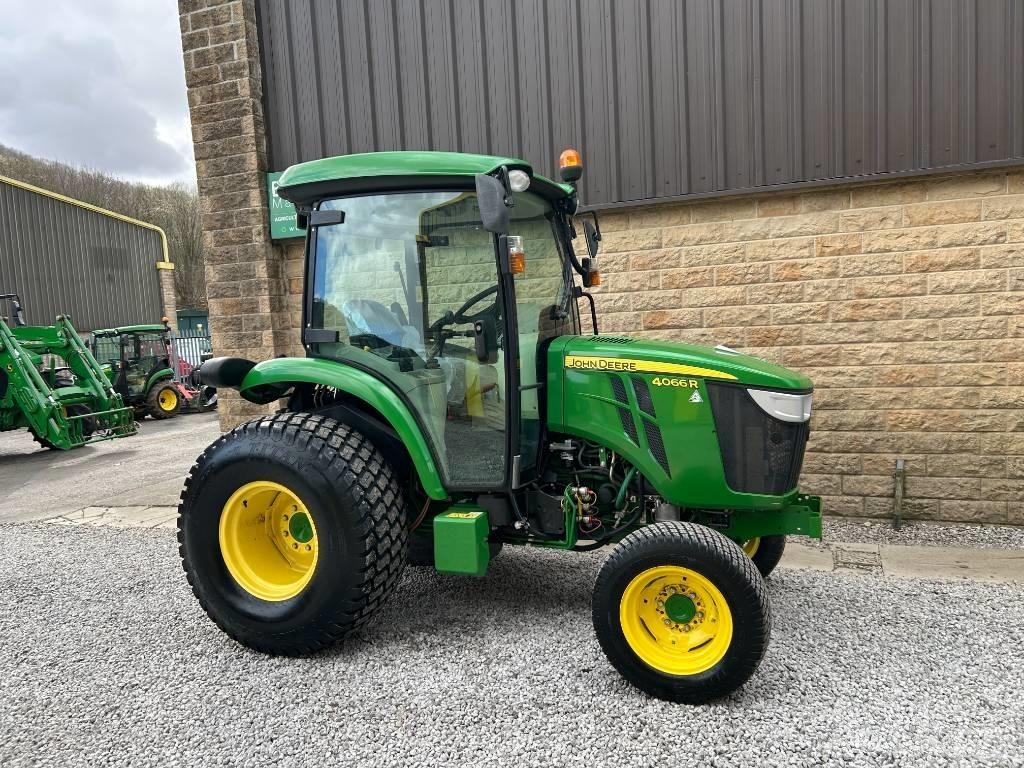 John Deere 4066R Traktoriai