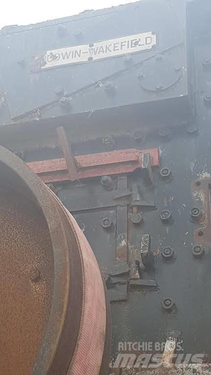  Wakefield Akmens ir betono pjūklai