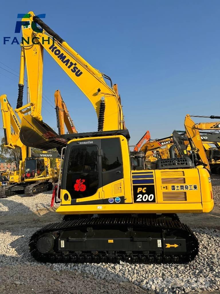Komatsu PC 200-8 Vikšriniai ekskavatoriai