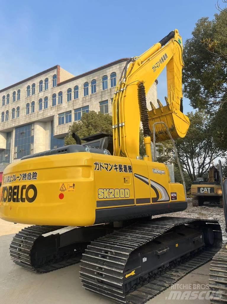 Kobelco SK 200 Vikšriniai ekskavatoriai