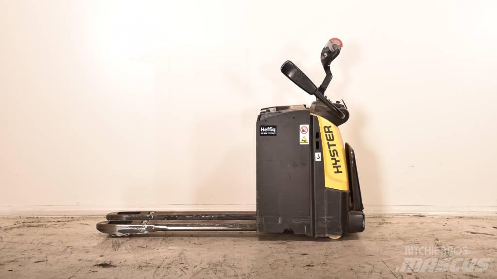 Hyster P3.0S Žemų aukščių keltuvai su platforma
