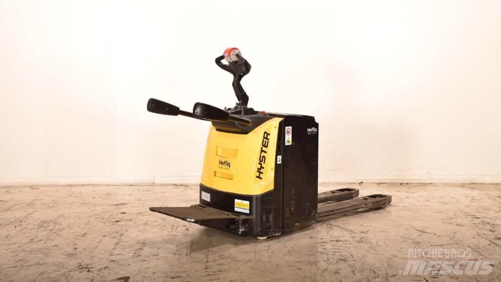 Hyster P3.0S Žemų aukščių keltuvai su platforma