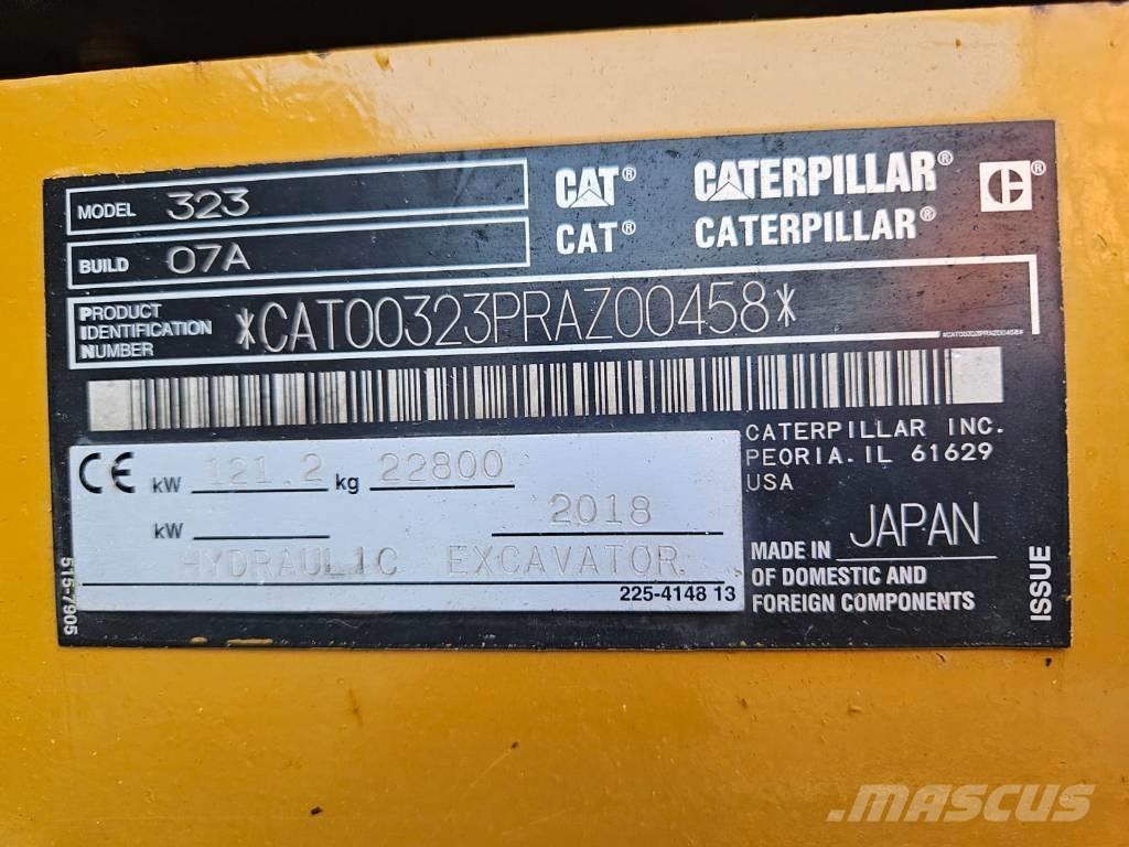 CAT 323 Vikšriniai ekskavatoriai