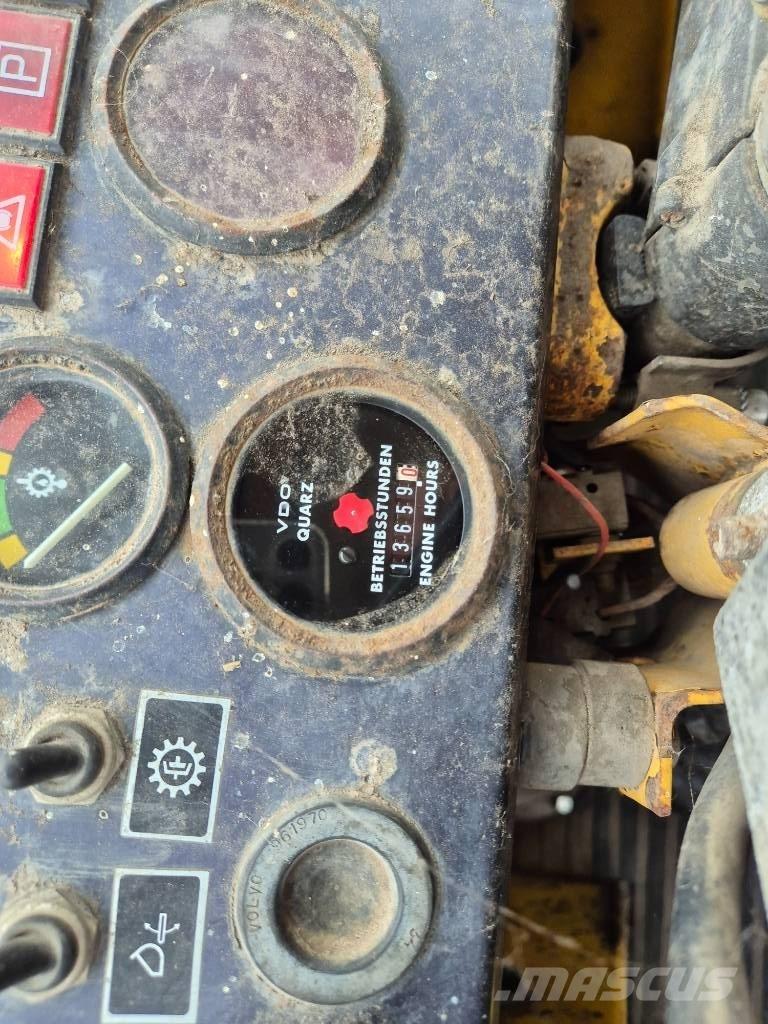 Volvo BM 4300 Naudoti ratiniai krautuvai