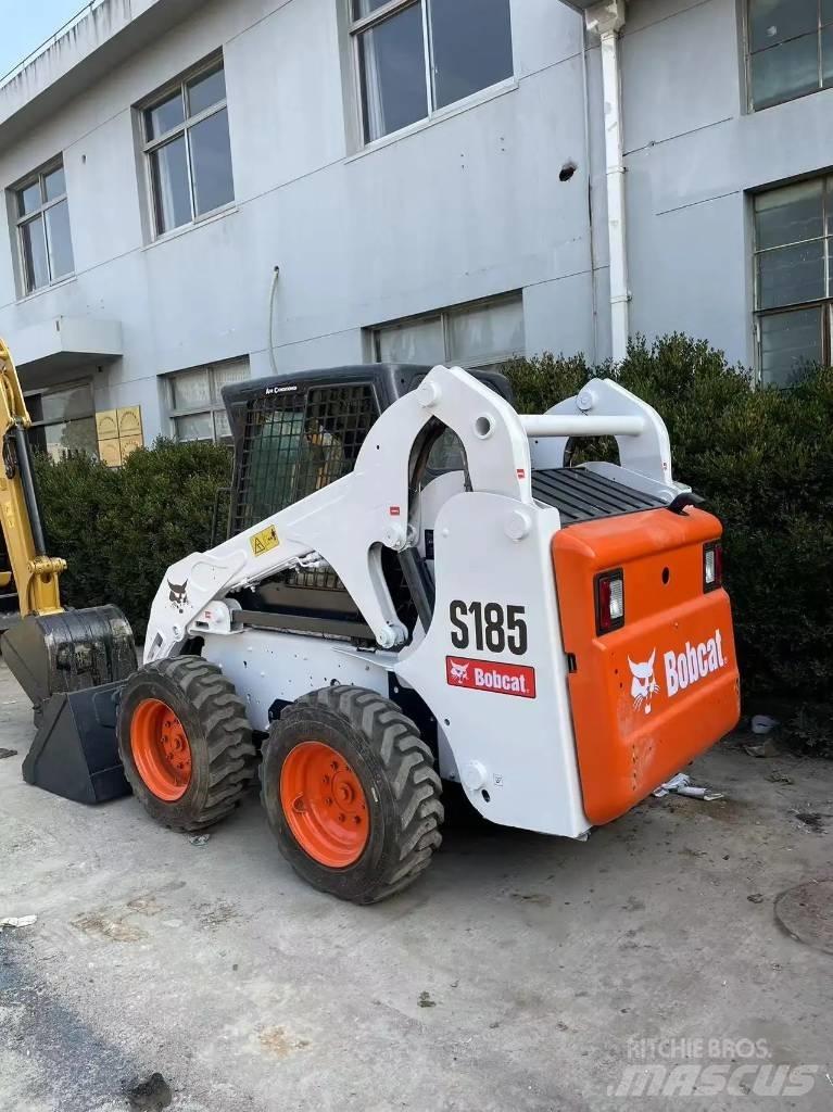 Bobcat S185 Krautuvai su šoniniu pasukimu