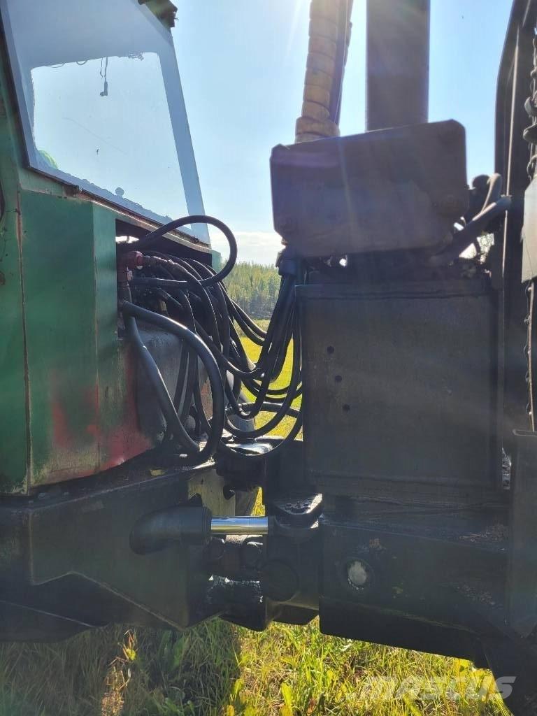 Lokomo 909 Naudoti miškovežiai (Forvarderiai)