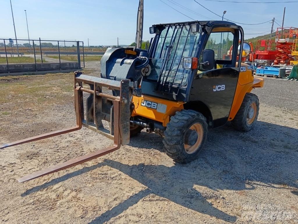 JCB 520-40 Teleskopiniai krautuvai
