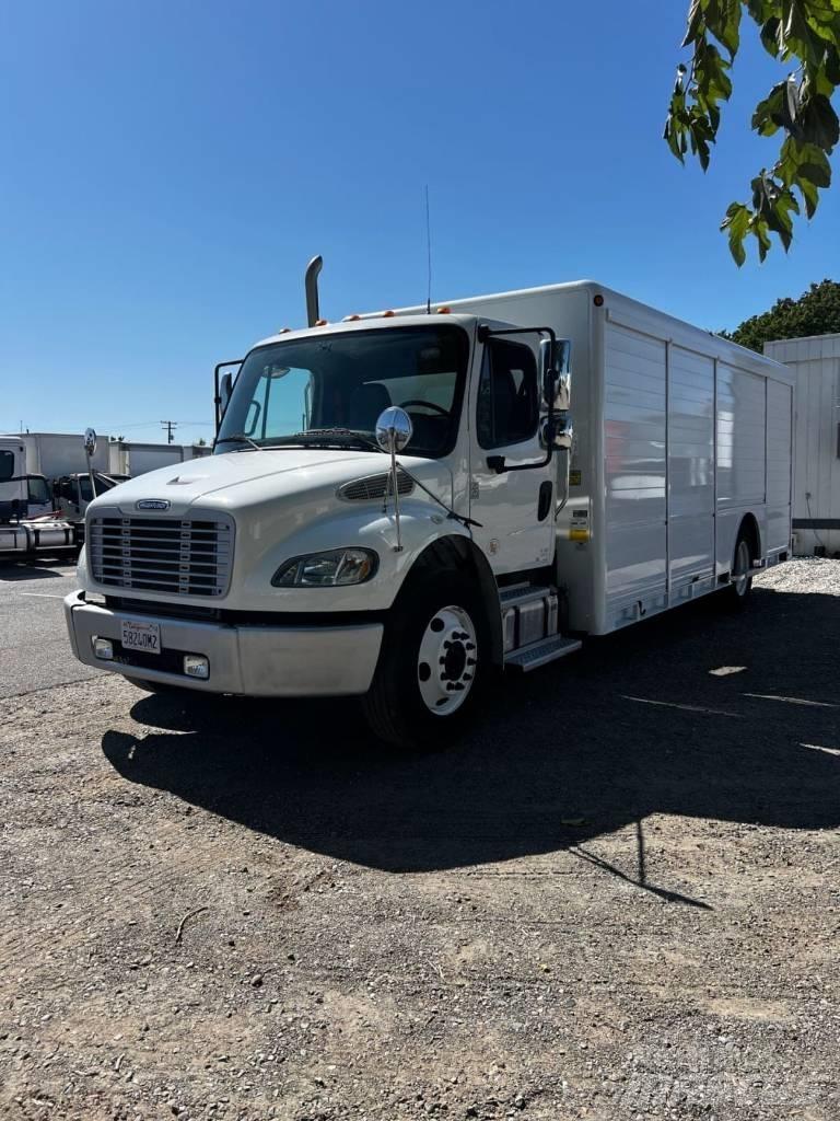 Freightliner M2 Gėrimų tiekimo sunkvežimiai
