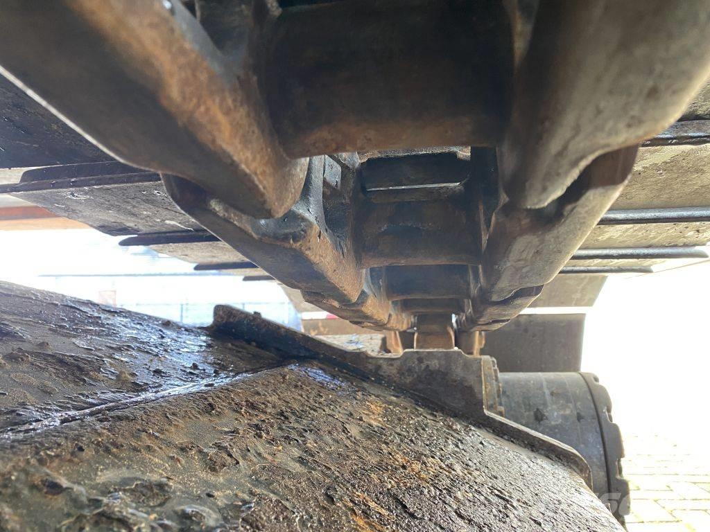 Hitachi ZX 180 LC-3 Vikšriniai ekskavatoriai