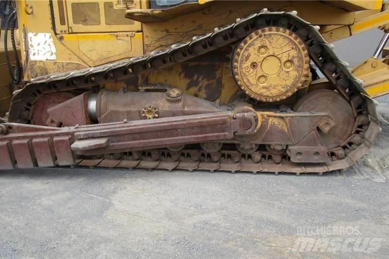 CAT D6R Vikšriniai buldozeriai