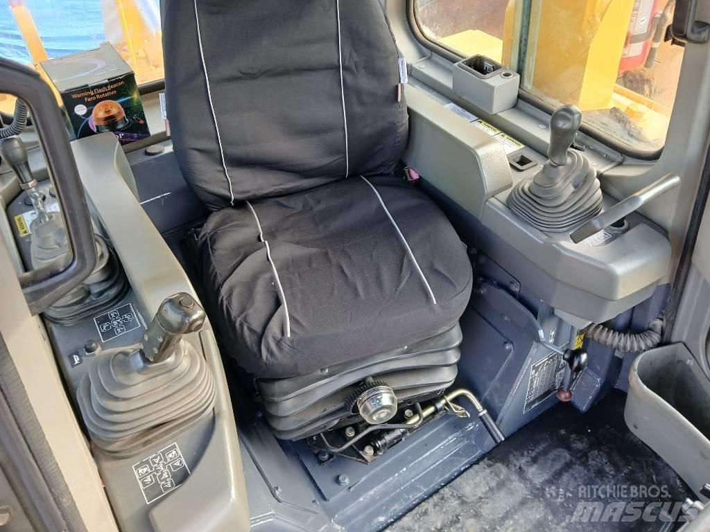 Komatsu D375AX Vikšriniai buldozeriai